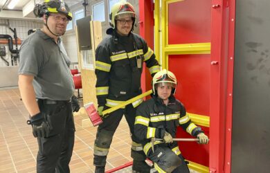 "Train the Trainer"-Übung: Effektive Türöffnung mit dem Halligan-Tool